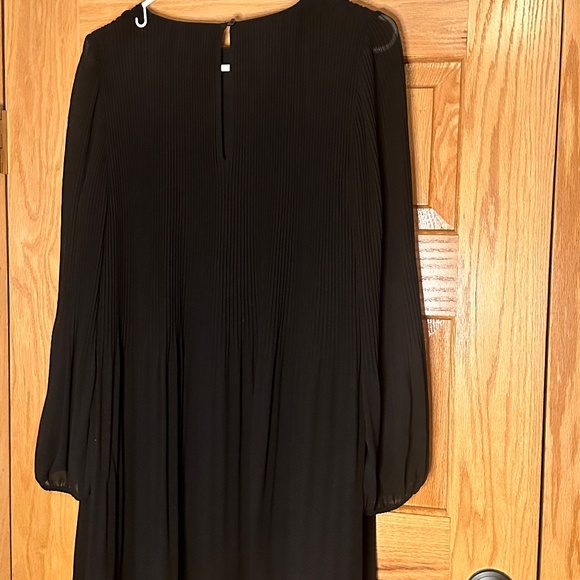 Aritzia - Wilifred Free - Micro Pleated Daydreamer Mini | Size Medium - Picture 3 of 4